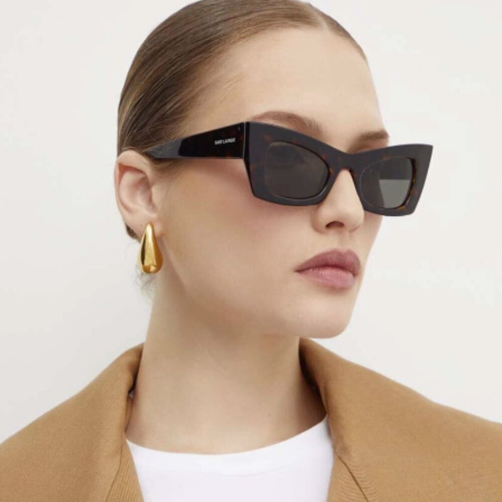 NEW SAINT LAURENT SUNGLASSES, CAT EYE BLACK WOMEN EYEWEAR SAINT LAURENT - Picture 1 of 4